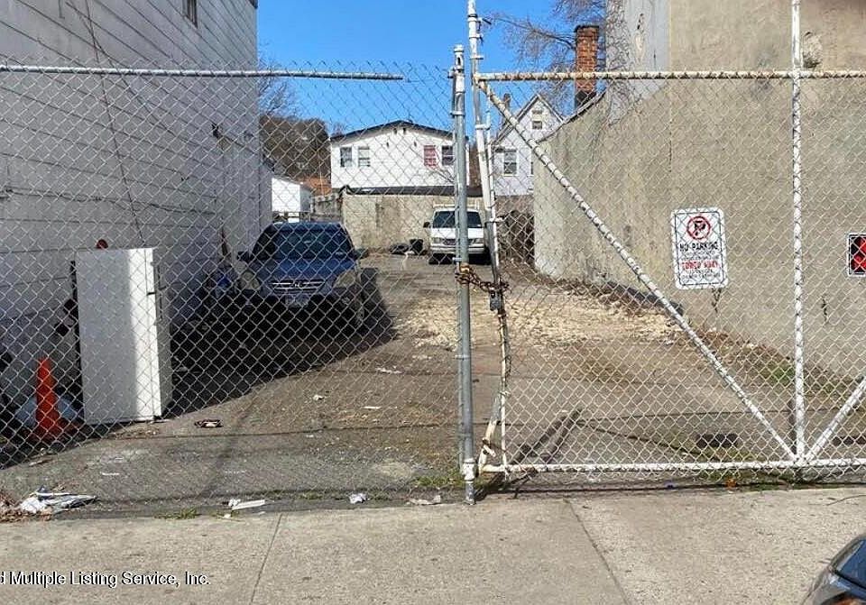 1st image of 193 Broad St