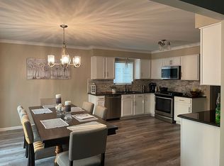 51097 Pinewood Dr, Macomb, MI 48042