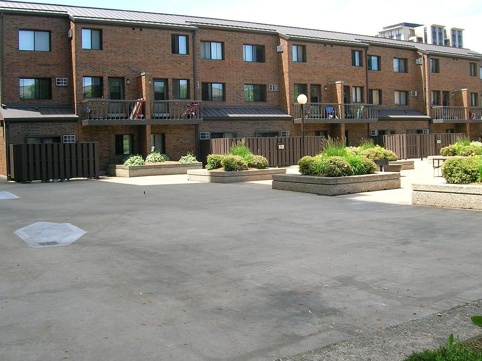 1st image of 344 W Dayton St APT 1J
