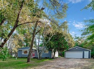 W1532 Berkans Rd, Fremont, WI 54940
