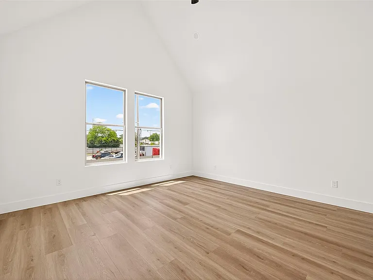 7422 Maxroy St — Photo 20