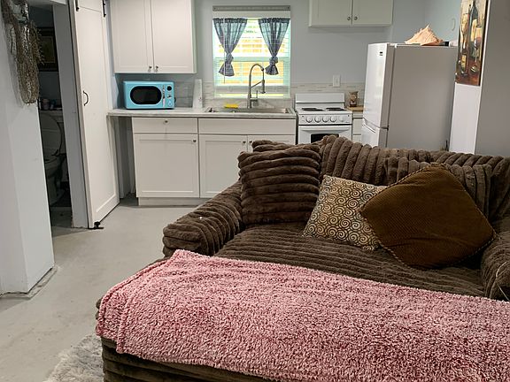 4th image of 1609 E Bayshore Dr #2