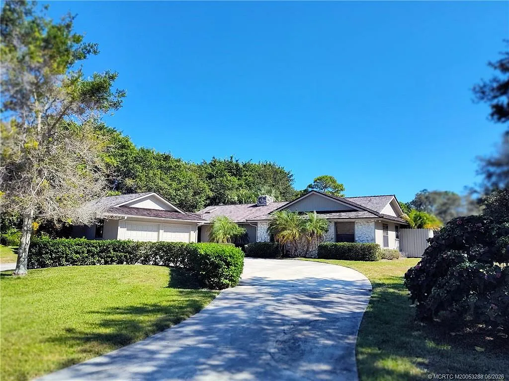 3 bed, 3.5 bath, 2563 sqft, $4,000 — Photo 1