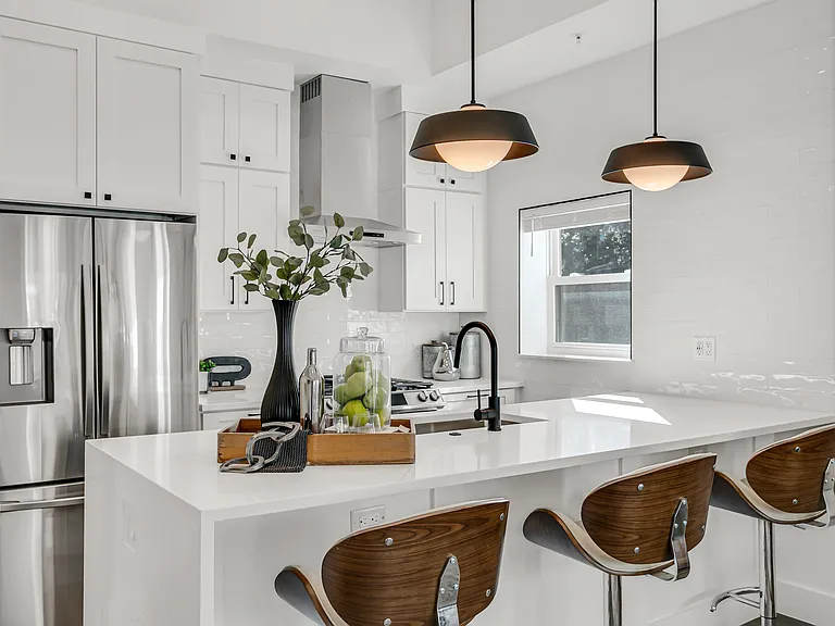 3008 W Estrella St #2 — Photo 5