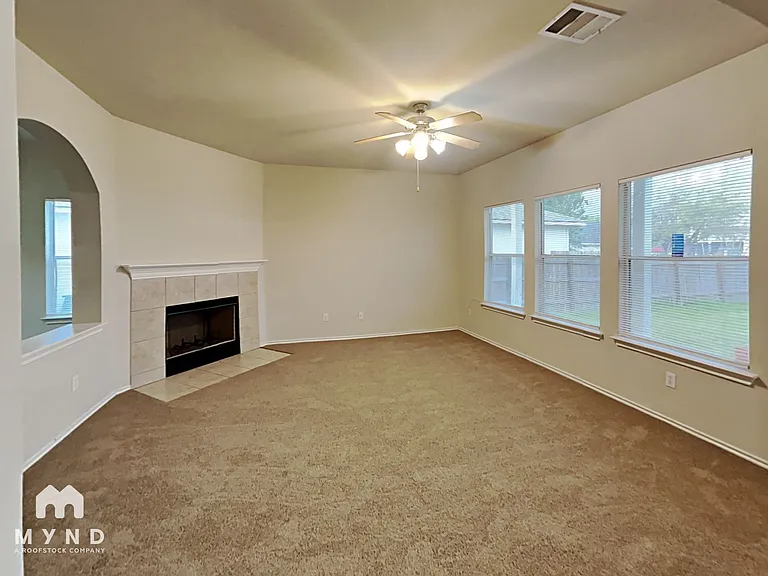 13316 Marie Ln — Photo 3