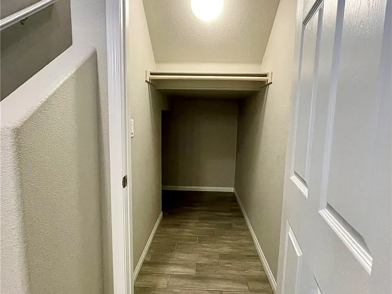702 Cottonwood Hill Pl — Photo 34