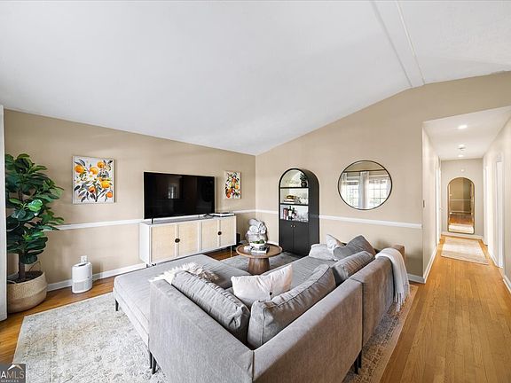 4th image of 109 Spruell Springs Rd