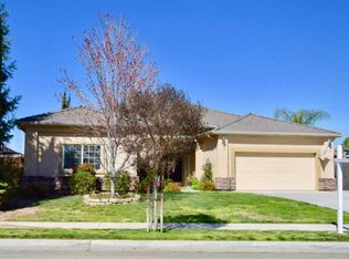 2684 Atchison Ave, Sanger, CA 93657