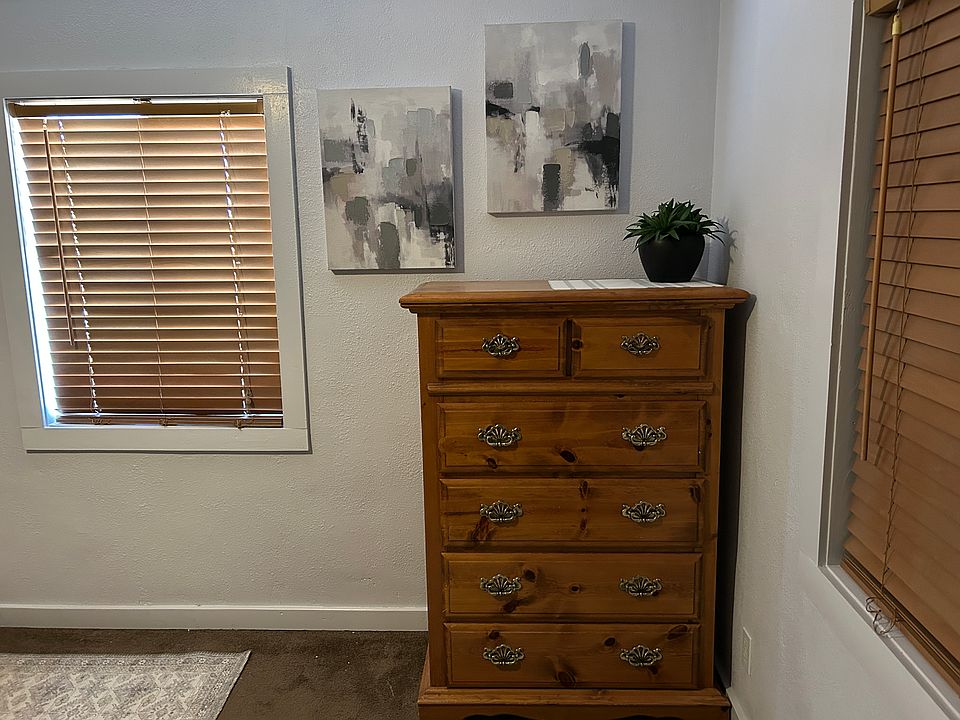 Plenty of storage space in dresser