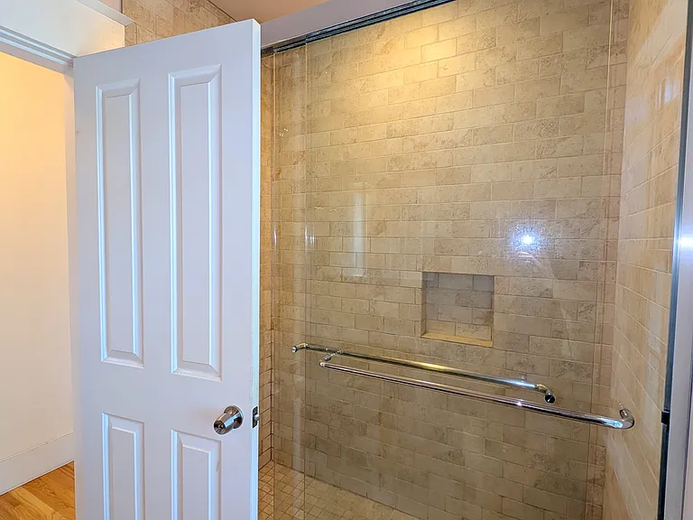 91 Burget Ave #2 — Photo 18