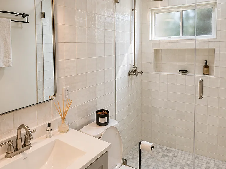 2369 Beach Ave — Photo 9