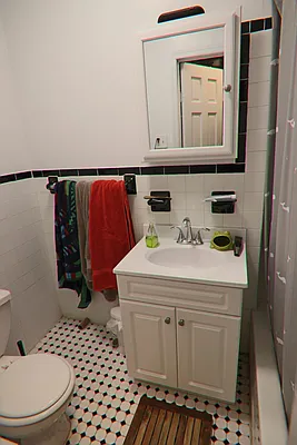 Rented by PMG Real Estate  | media 33