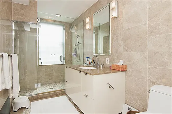 Rented by Buchbinder & Warren | media 10
