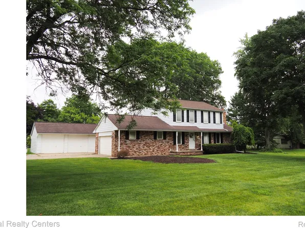 44680 Dionne St, Canton, MI 48188