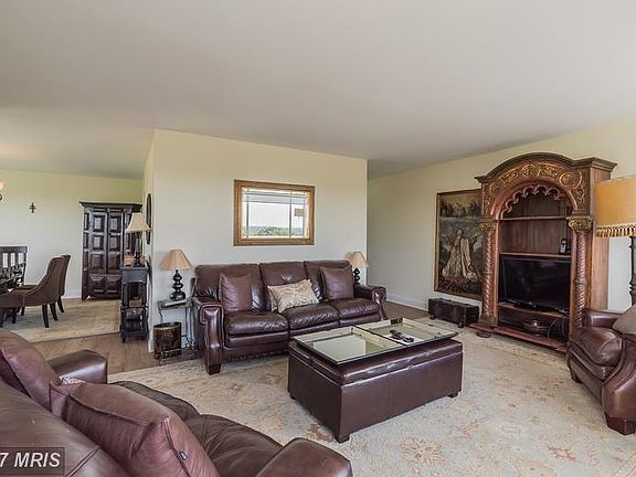 4th image of 4501 Arlington Blvd APT 809