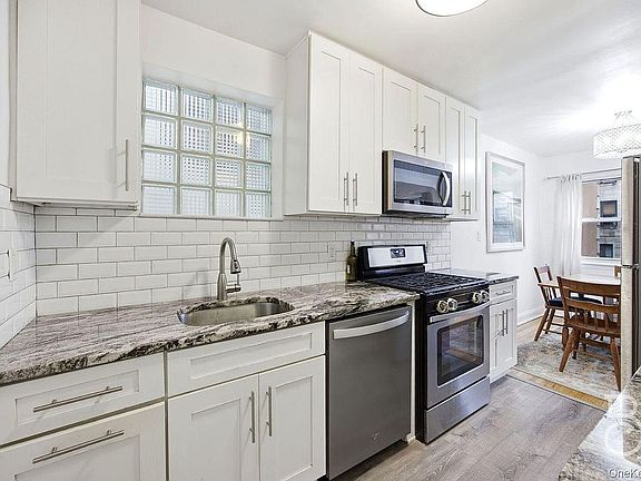 4th image of 3025 34th St