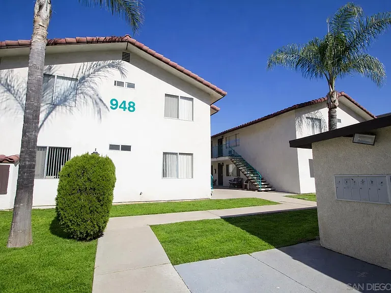 948 E Chase Ave #H — Photo 3