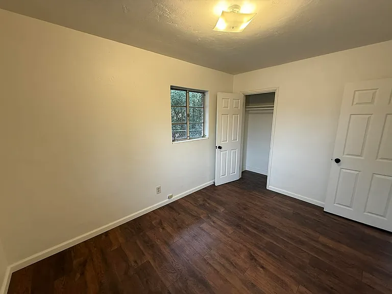 929 S 4th Ave — Photo 12