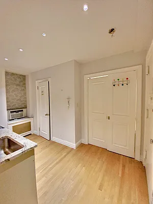 Rented by RC REAL ESTATE OF NEW YORK | media 14