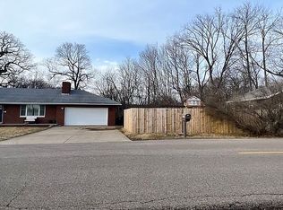 2349 Hollands Grove Rd, Washington, IL 61571