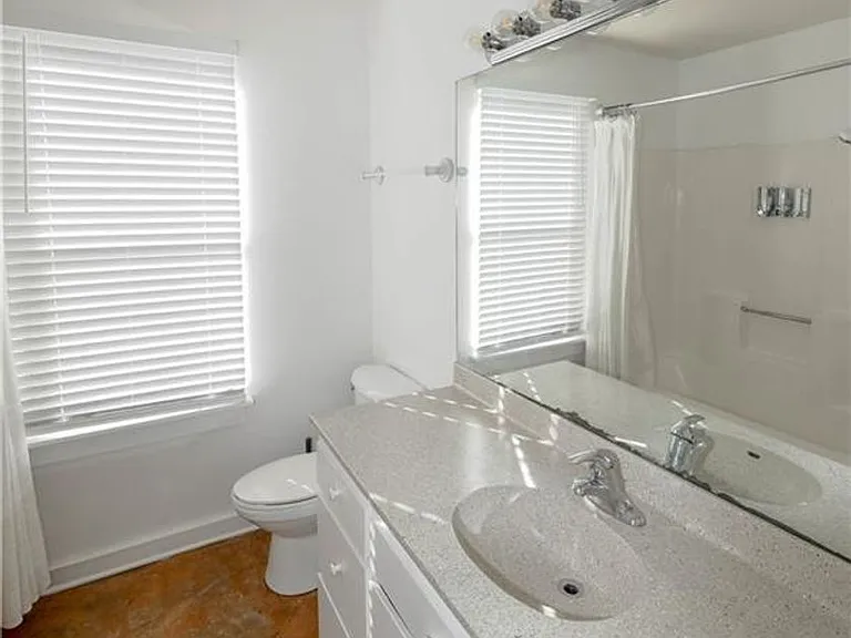 1305 Lorrain St #D — Photo 16