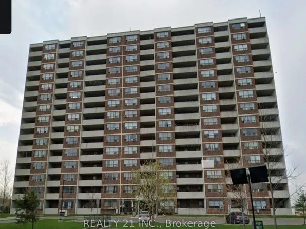 25 Sunrise Ave S #811, Toronto, ON M4A 2S2