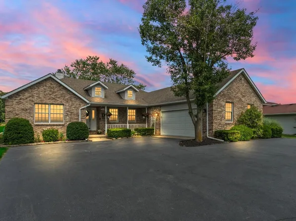 2998 Sunrise Dr, Crown Point, IN 46307