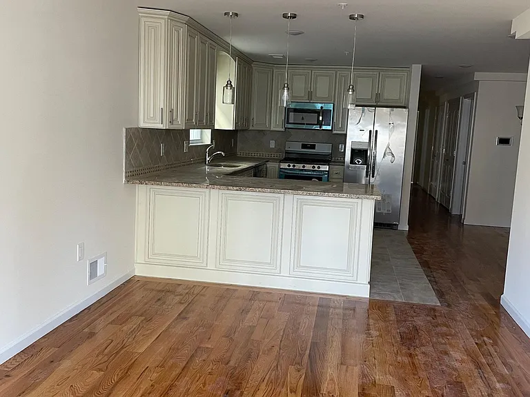 720 Bergen St #1 — Photo 17
