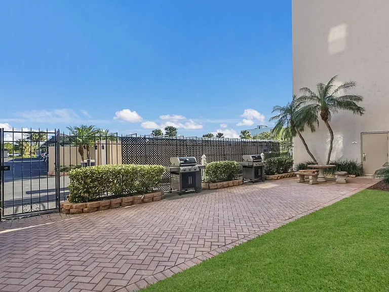 1001 Benjamin Franklin Dr #212 — Photo 31