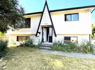 10619 141st St, Surrey, BC V3T 4R5