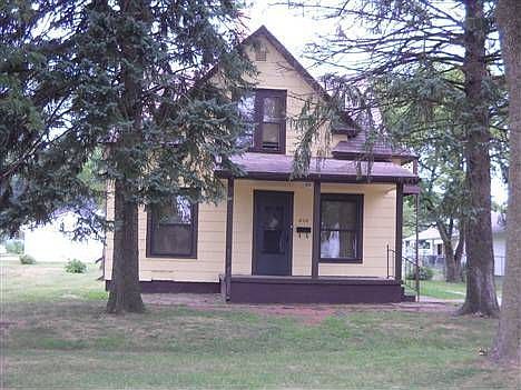 1st image of 810 Harmon St
