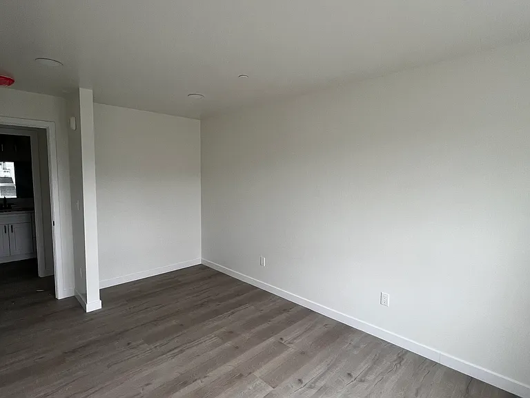 411 N 21st St #203 — Photo 26
