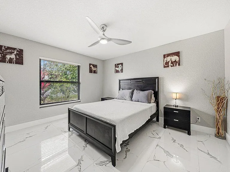 13710 Callington Dr — Photo 18