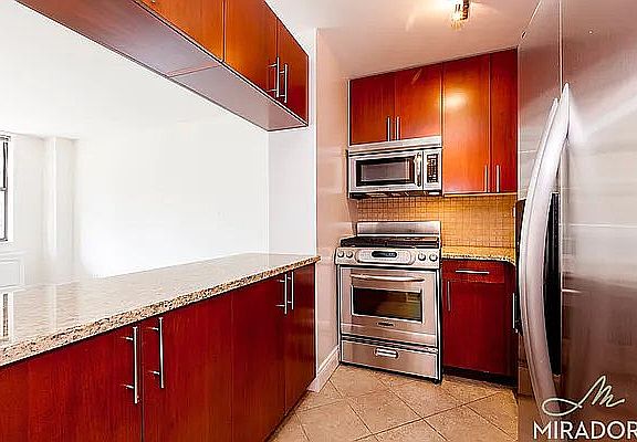 3rd image of 330 E 39th St APT 18N