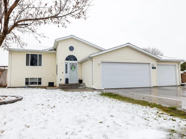 219 Charles St, Mitchell, SD 57301