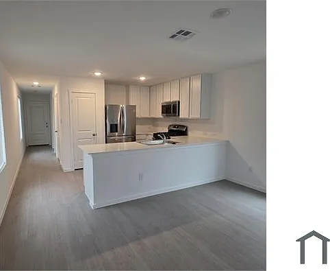 3 bed, 1360 sqft, $1,500 — Photo 4