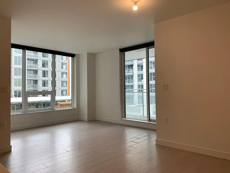 455 SW Marine Dr #519 — Photo 6
