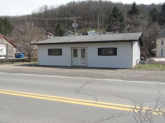 2nd image of 12512 Ohio River Blvd