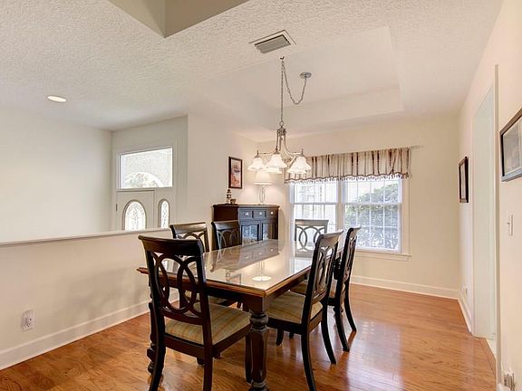 3rd image of 610 Bellemeade