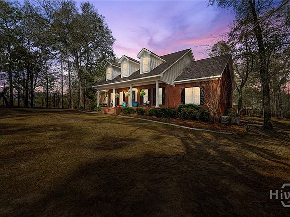 3rd image of 300 Kieffer Hill Road