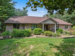 700 Teal Dr, Springfield, IL 62707