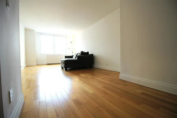 Rented by Keller Williams NYC | media 32