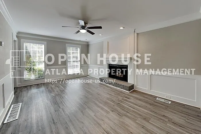 3 bed, 2.5 bath, 1946 sqft, $2,700 — Photo 3