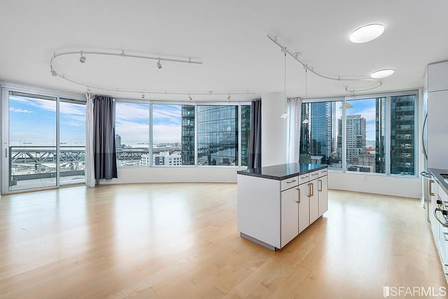 1st image of 301 Main St #21F-L