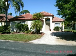 2052 Bonisle Cir, Riviera Beach, FL 33418