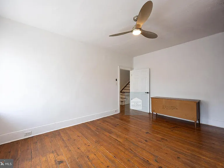 209 E Martin St #B — Photo 19