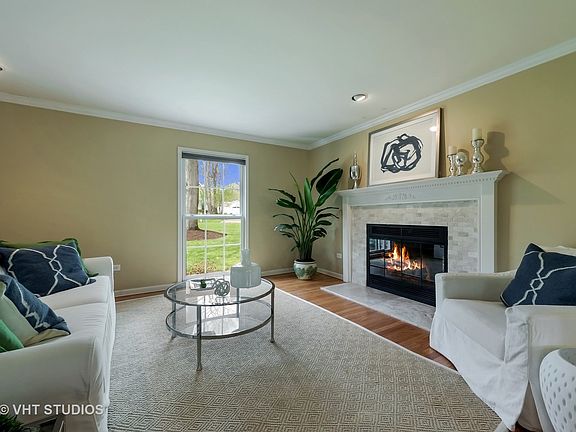 2nd image of 1401 Wood Hill Ln