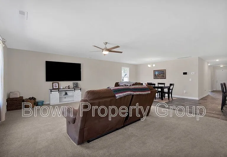 52 Dalmation Ln — Photo 6