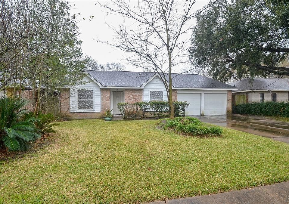 1st image of 10711 Sharpview Dr