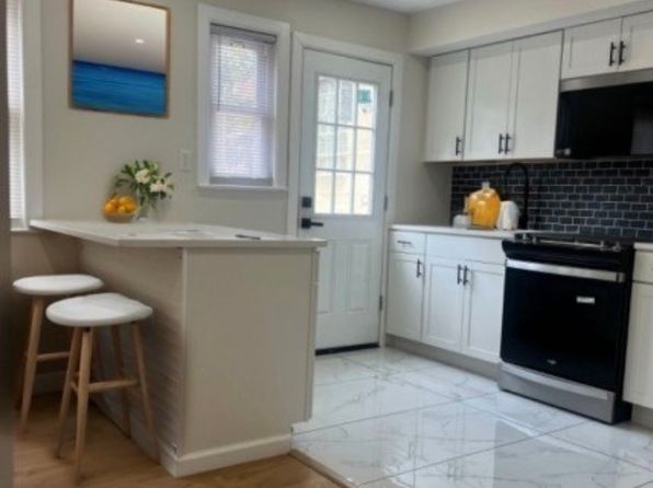 27A Melmore Gdns